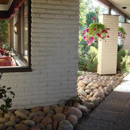 伊克罗餐厅酒店 埃克勒 外观 照片